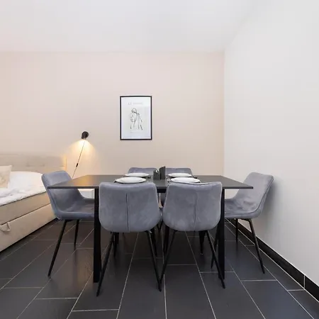 2br Modern Maybachufer Tischkicker