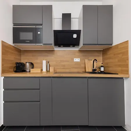 2br Modern Maybachufer Tischkicker Apartment *