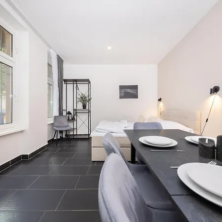 2br Modern Maybachufer Tischkicker * Berlin