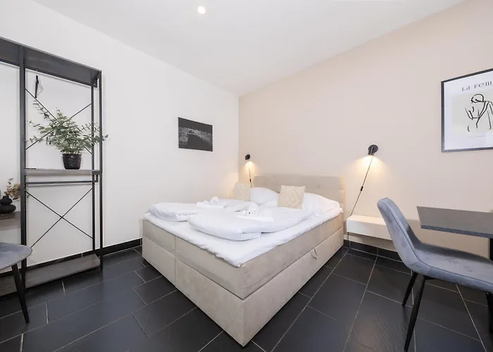 Lejlighed 2br Modern Maybachufer Tischkicker *