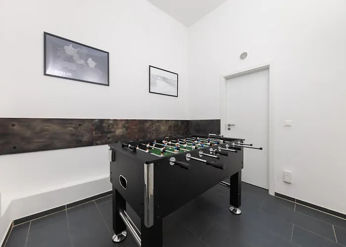 2br Modern Maybachufer Tischkicker Berlin
