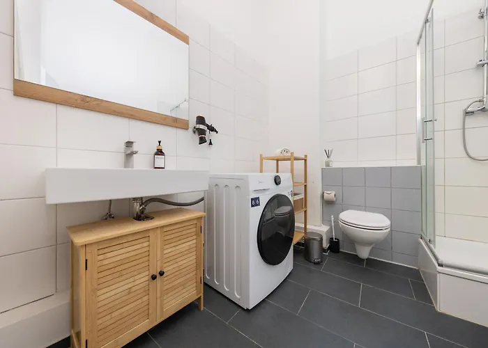 2br Modern Maybachufer Tischkicker *