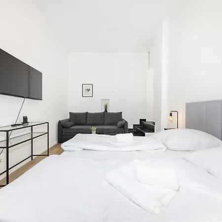 Appartement 2br Modern Maybachufer Tischkicker *